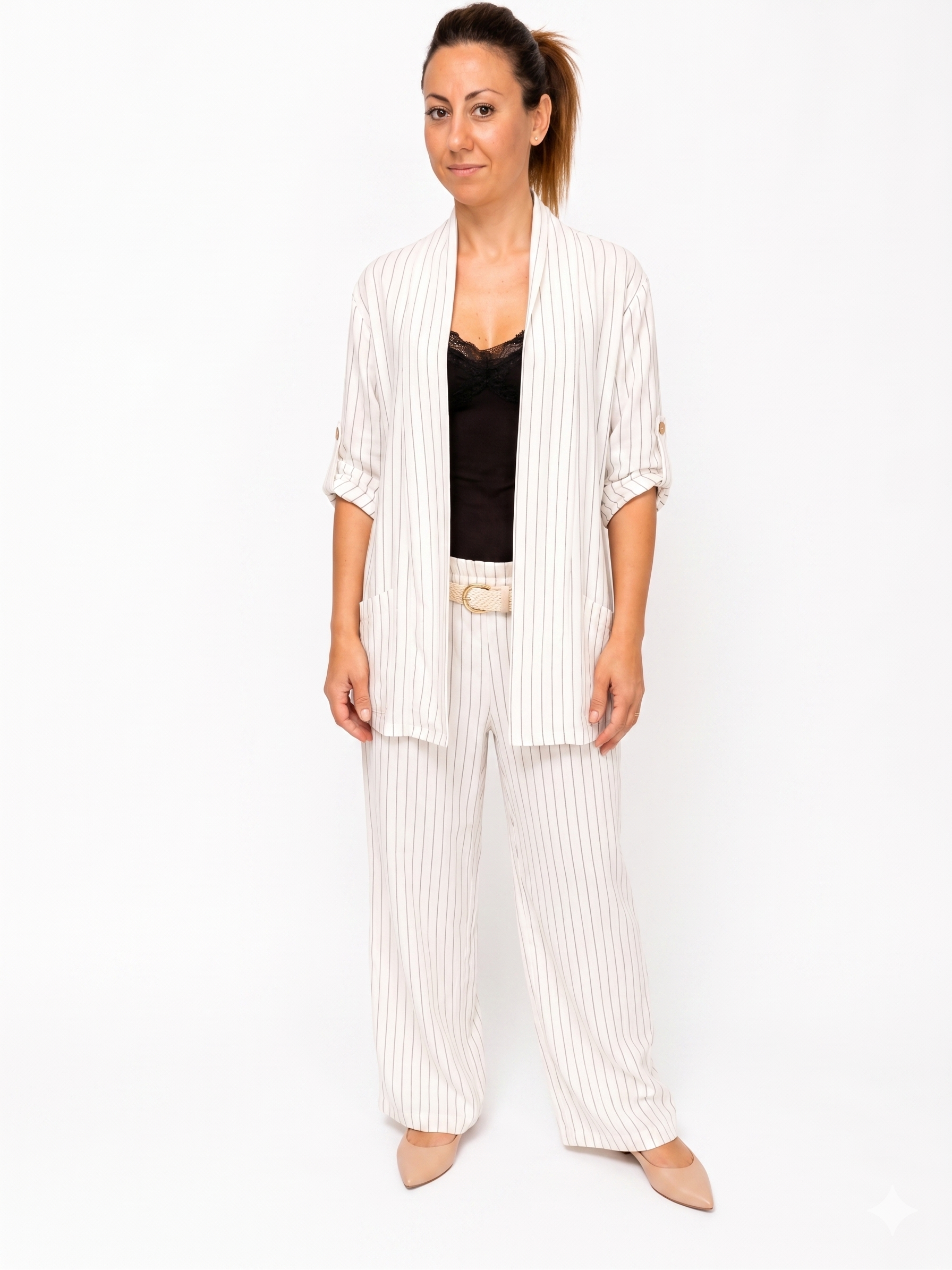 Set Coordinato Gessato: Blazer con Maniche a Tab e Pantaloni Wide-Leg - Bianco/Nero