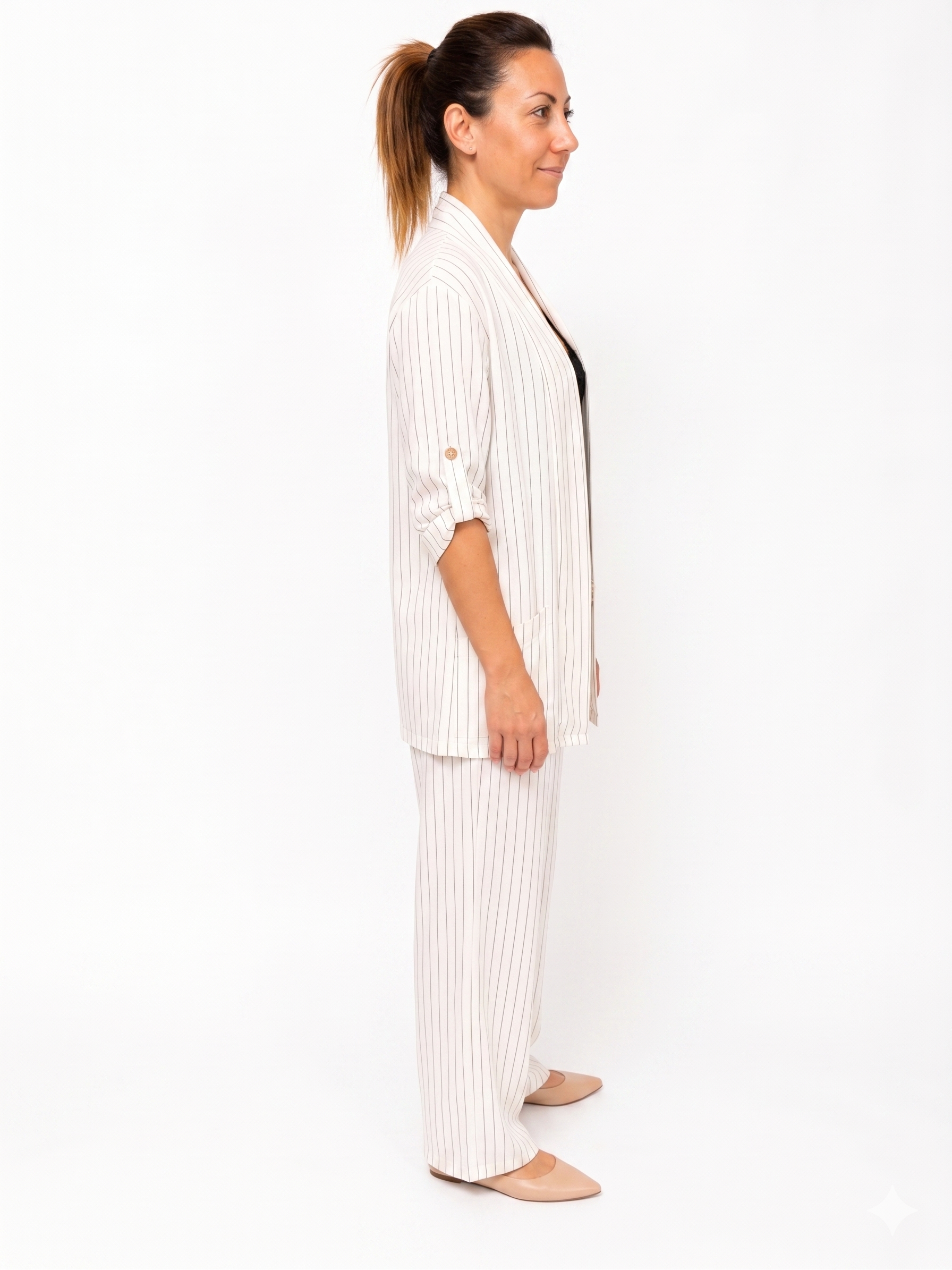 Set Coordinato Gessato: Blazer con Maniche a Tab e Pantaloni Wide-Leg - Bianco/Nero