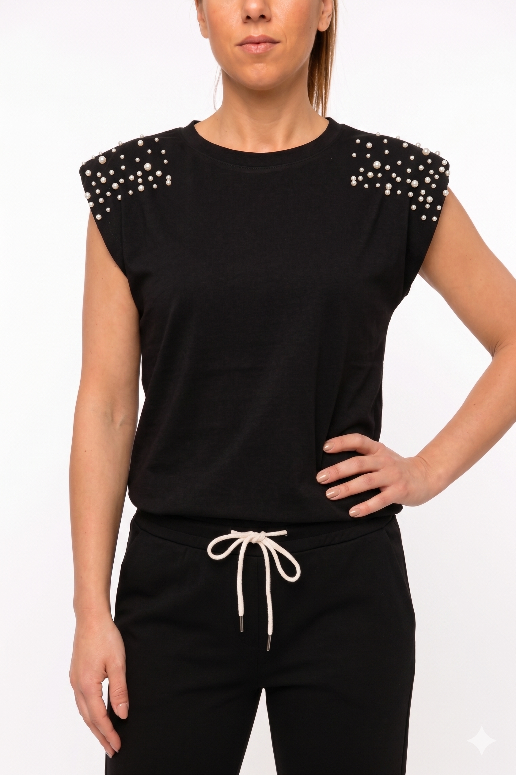 Maglia Smanicata "Glamour" con Spalline Strutturate e Dettaglio Perle