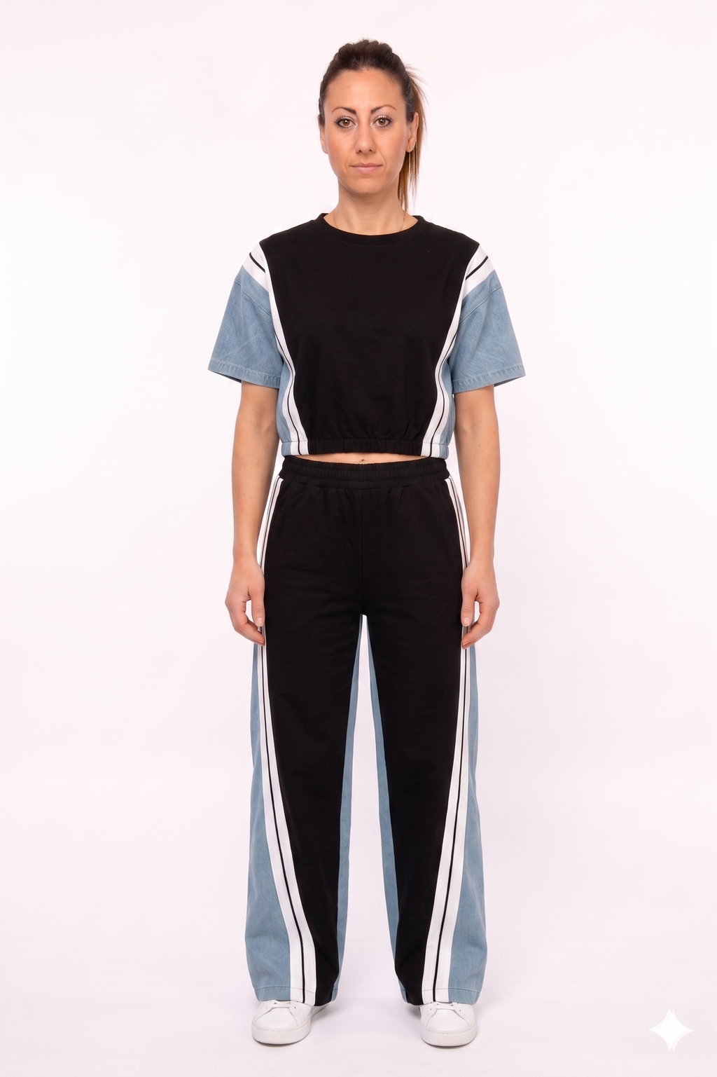 Completo Co-ord "Urban Fusion": Top Crop e Pantalone Palazzo con Inserti Denim
