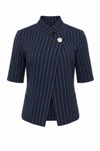 Tailleur Gessato Blu Navy con Giacca Asimmetrica e Pantaloni a Palazzo