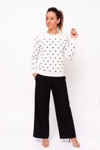 Pullover Girocollo Bianco con Micro-Cuori Neri